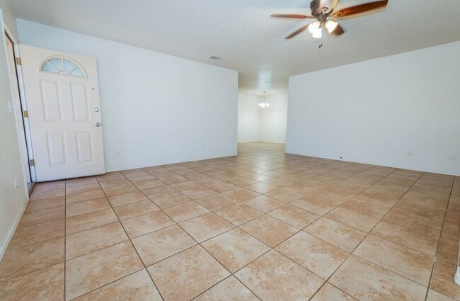 Photo - 1083 Desert Oak Pl