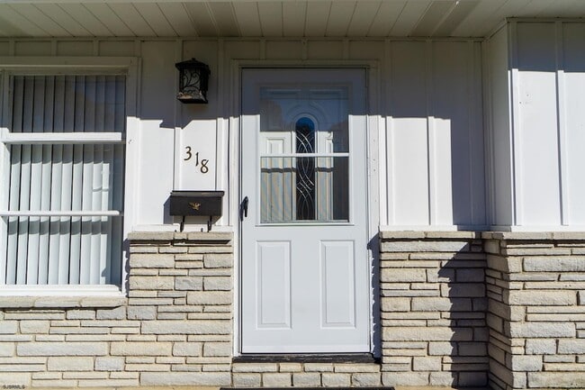 Photo - 318 Jefferson Ave