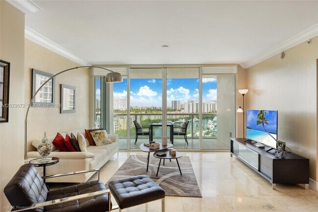 19400 Turnberry Way Unit 922