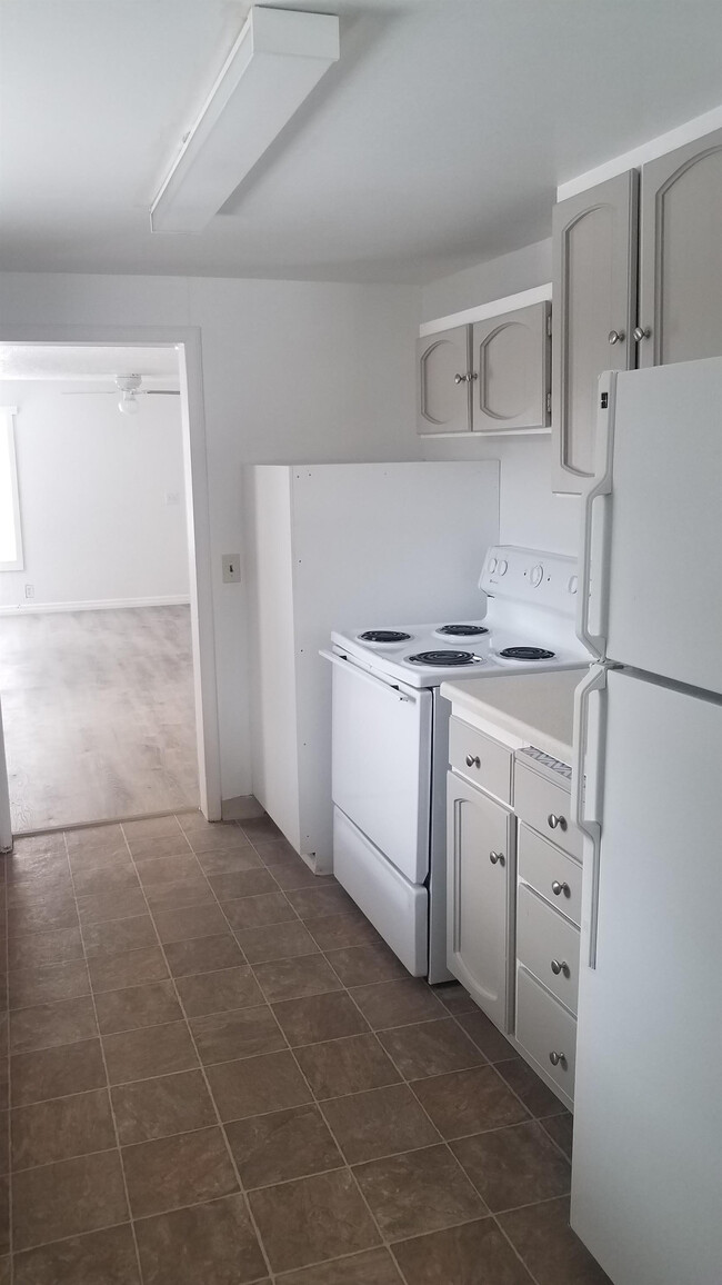 Photo - 3145 Lodi St