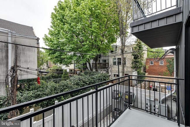 Photo - 705 S 19th St Unit 4