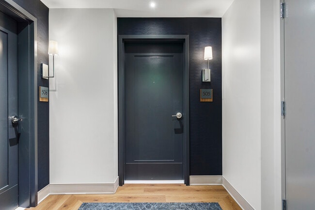 Photo - 1 US-1 Unit 505