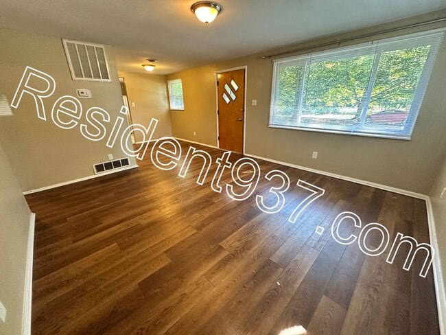 Photo - 3 Bed 1 bath home on dead end street