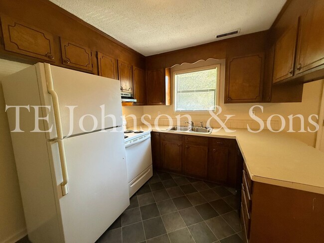 Photo - 1506 Oakshire-Water Included Unidad 1506 Oakshire D