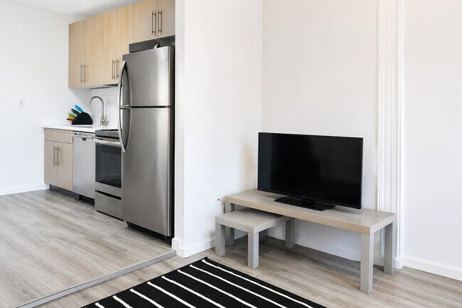 320 A West 135th Street-SI ID1032042P
