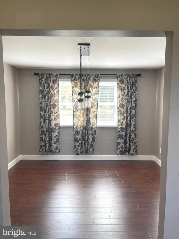 Photo - 990 E Governor Rd