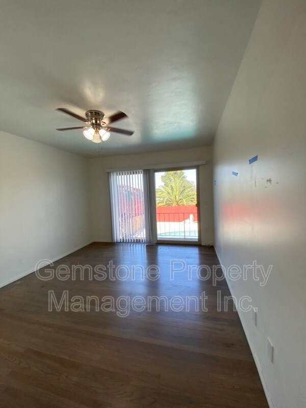 Photo - 5661 Dorothy Way