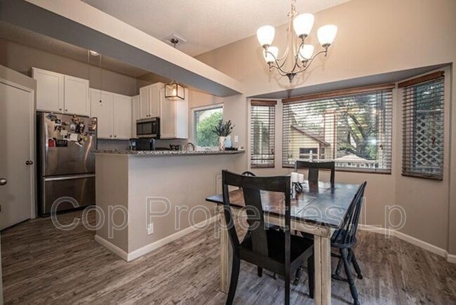 Photo - 16807 Cedar Tree Way