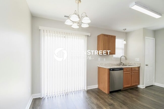 Photo - 3 Bedroom Pet-Friendly Home in Winston-Salem, NC with Main Street Renewal