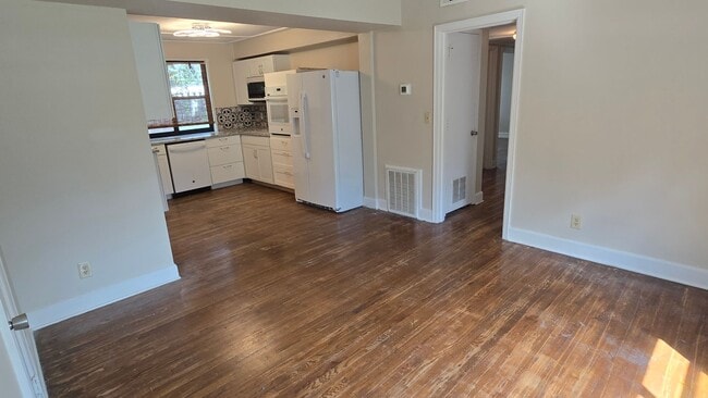 Photo - Hampton Hills subdivision. Close to Ft. Jackson and I-77. Unit 124