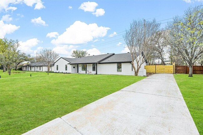 Photo - 12417 Quincy Ln