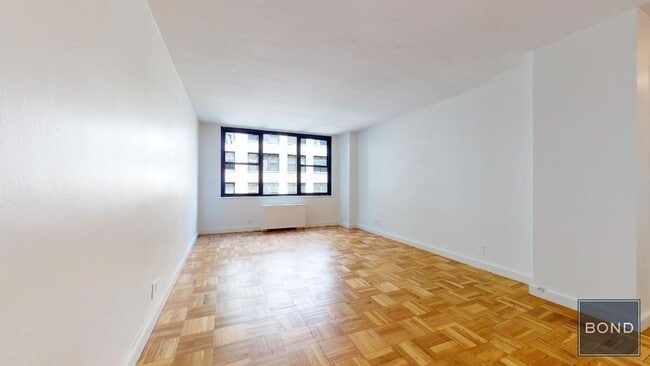 Building Photo - 333 E 49th St Unit 3T Rental