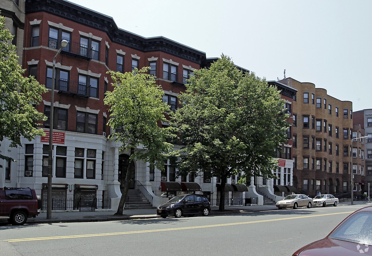 Westland Apartments - Westland Avenue Apartments