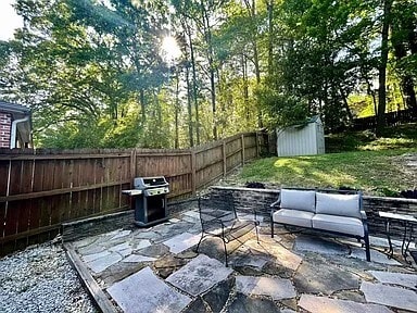1212 Cresthill Rd