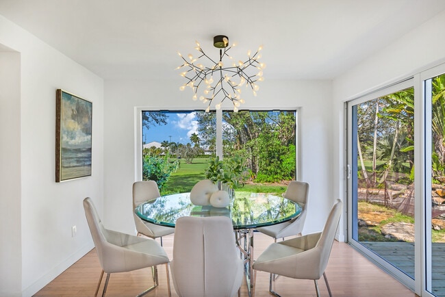 Photo - 667 NE 105th St