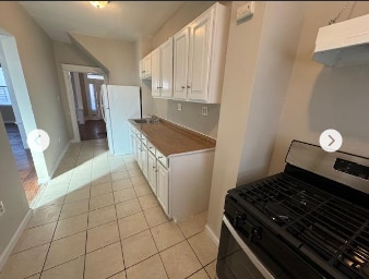 Photo - 2909 Baker St