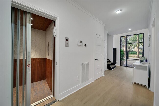 Photo - 140 S Timber Top Dr