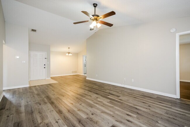 Photo - 1125 Covington St