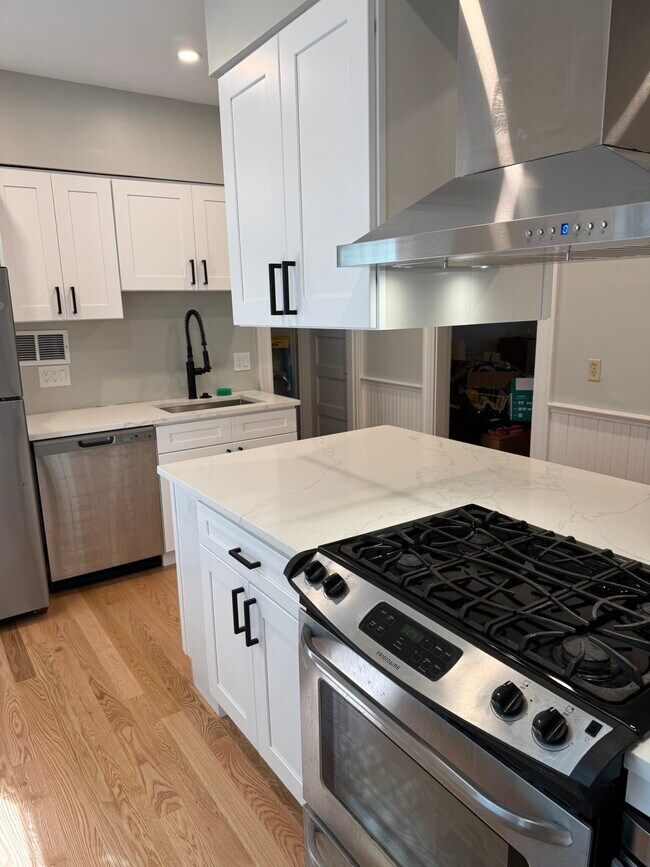 Photo - 57 Hawthorne St Unit 2