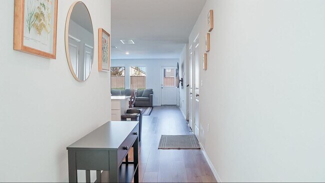 Photo - 2400 Willkomen Wy