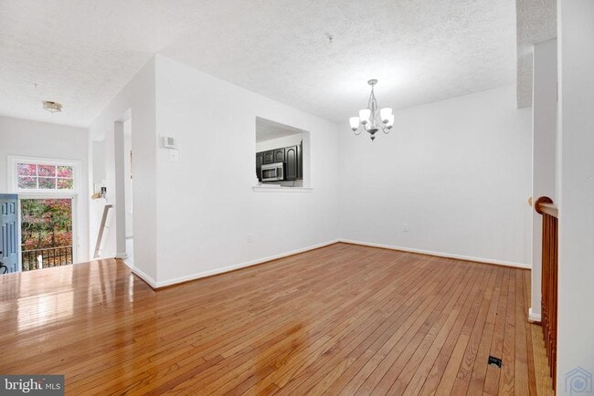 Photo - 2406 Lemontree Ln