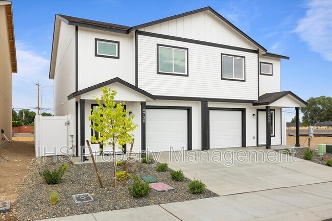 Building Photo - 4732 W Quinault Ave Rental