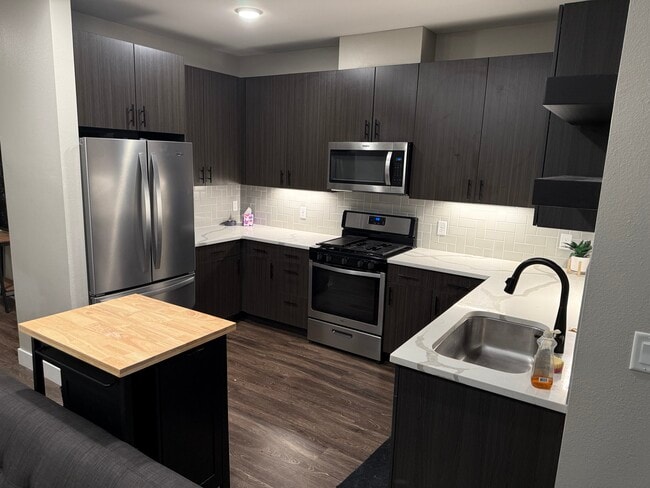 Building Photo - 2729 W 28th Ave Unit Jeff park Flats Rental