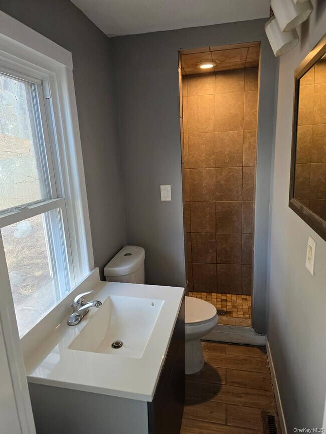 Photo - 31 E Cold Spring Rd