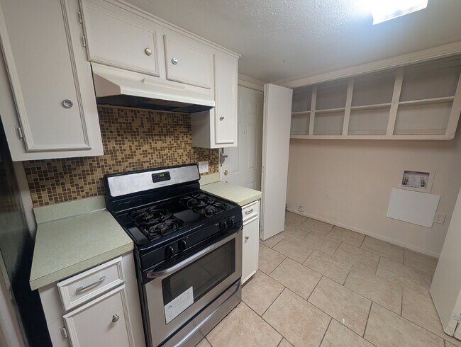 Photo - 131 N Cottonwood Dr