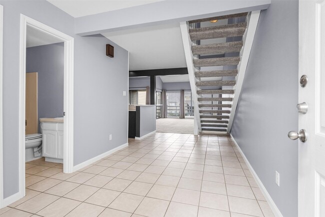 Photo - 50 April Point Dr S Unit 50