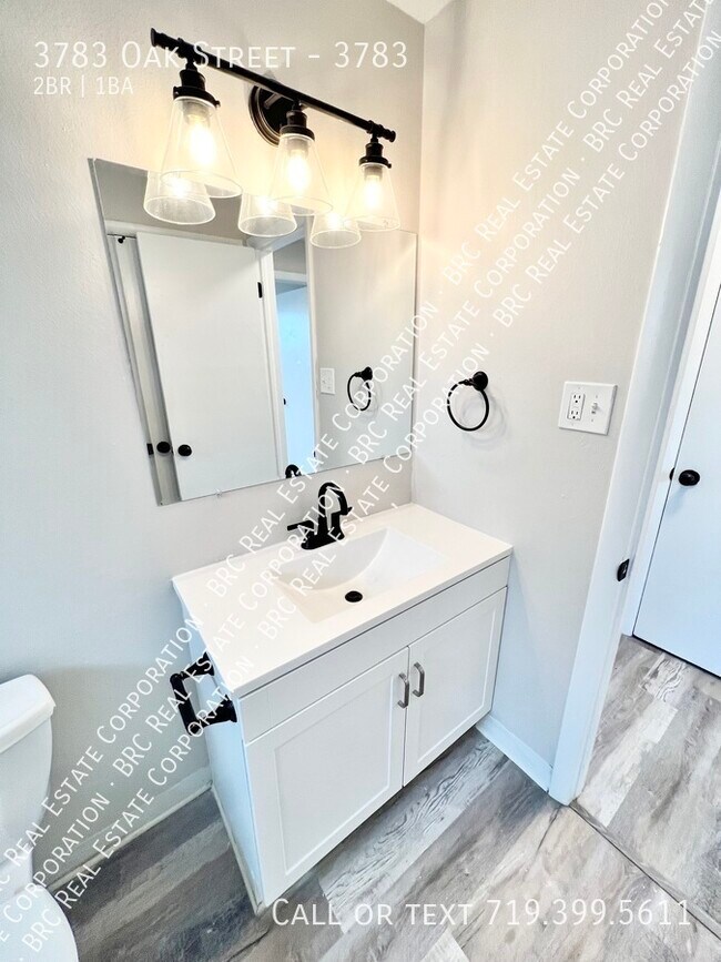 Photo - 3783 Oak St Unit 3783