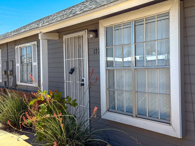 Building Photo - $1,550/mo Rental