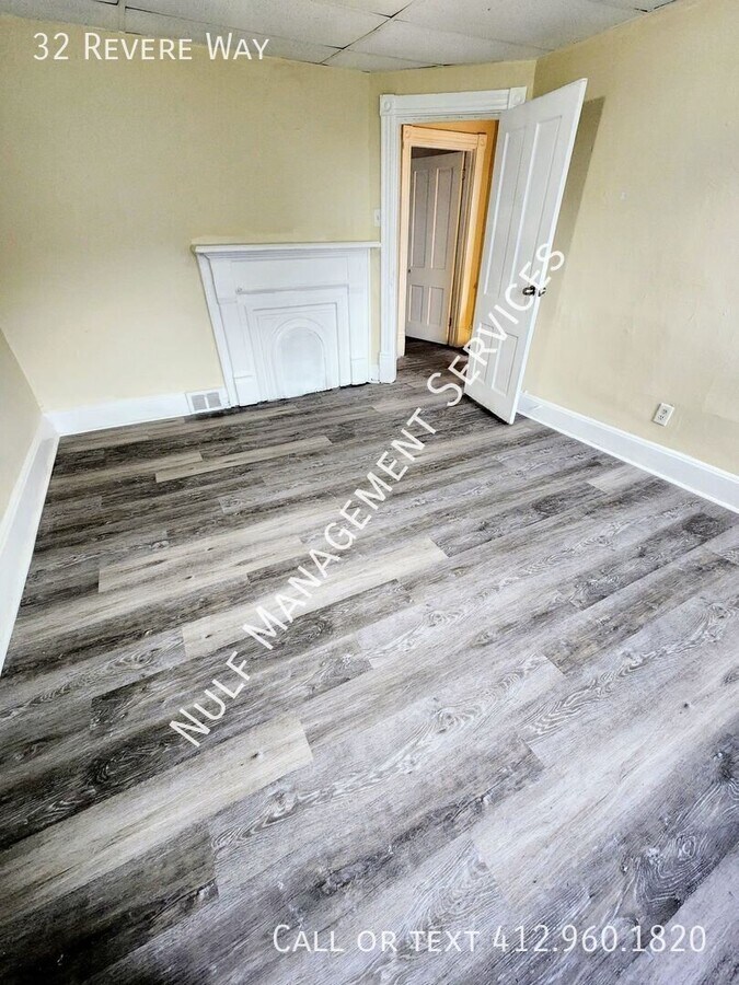 Photo - 32 Revere Wy
