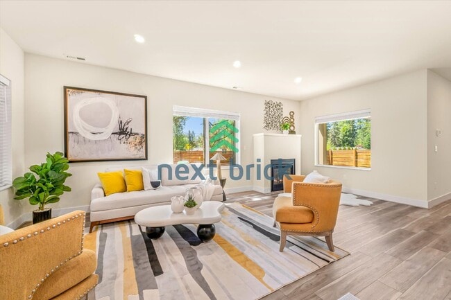 Photo - Spacious 3-Bed Home with 2.5 Baths in Prime Bothell Location – 2500 Sq Ft of Comfort!