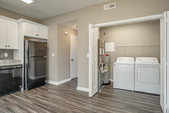 Photo - 343 Chestnut Ave