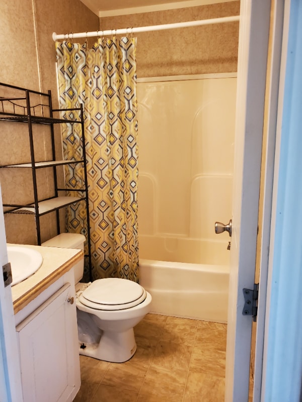 Photo - 857 Briscoe Rd