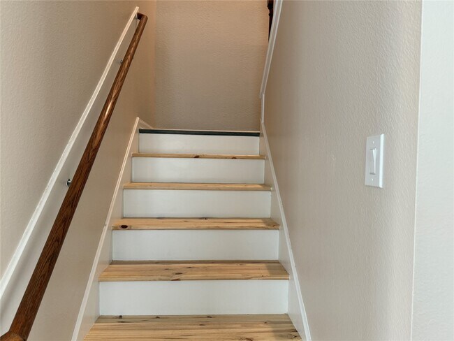 Photo - 8147 Barnes Ridge Ln