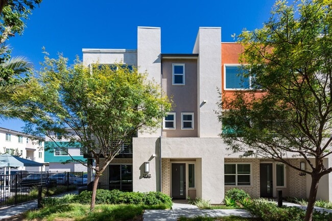 Photo - Contemporary Living in the Heart of Millenia