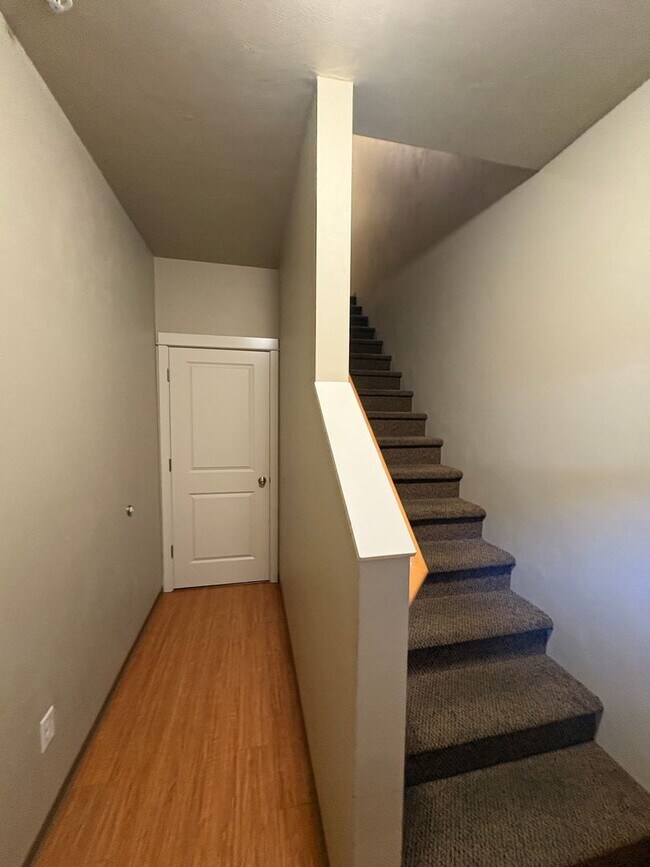Photo - 585 E 14th Ave Unit 585 E 14th Ave #8