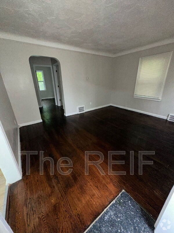 Building Photo - 15818 Lappin St Rental