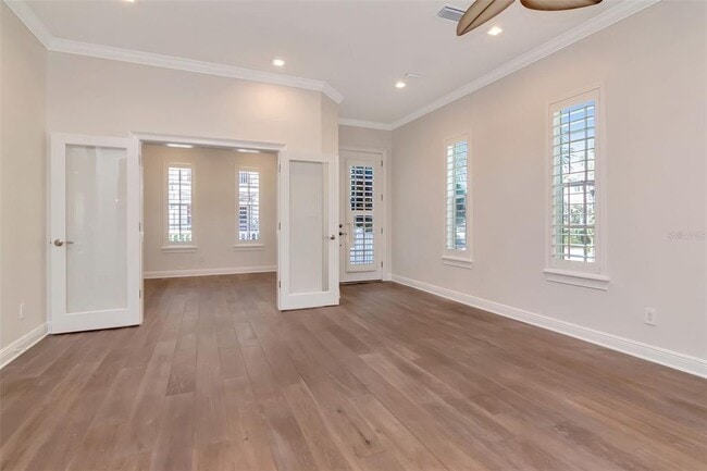 Photo - 947 Hemingway Cir