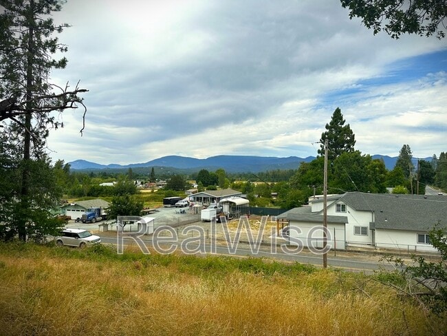 Photo - 4620 Redwood Ave