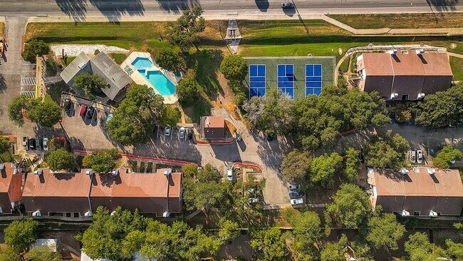 Centennial Place Apartments