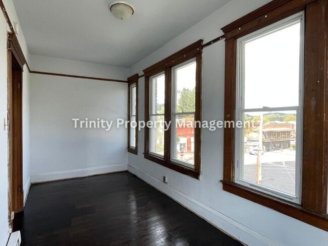 Photo - 103 Grove Ave