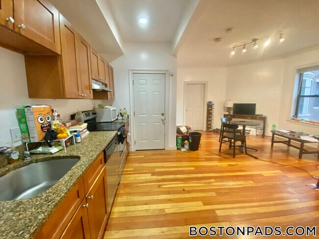 Photo - 231 Harvard Ave Unit 3