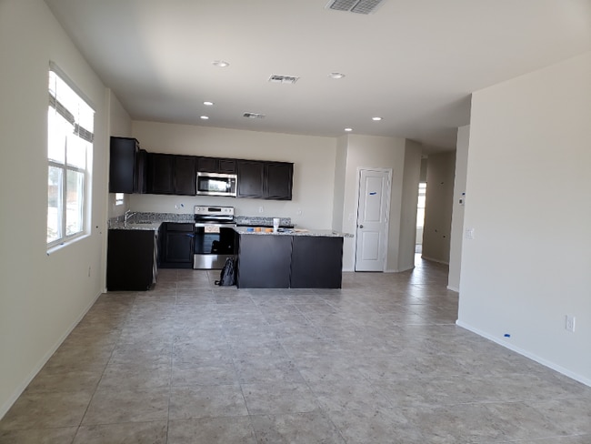 Photo - 354 N 17th Pl