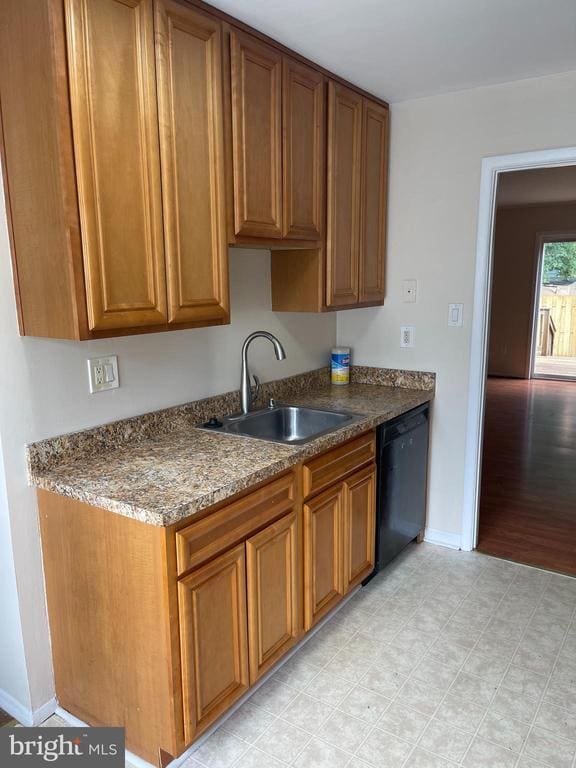 Photo - 1664 Yorktown Ct