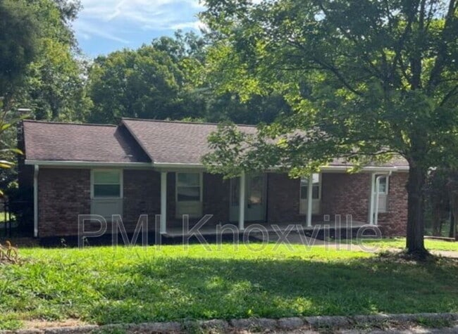Building Photo - 612 W Meadecrest Dr Rental