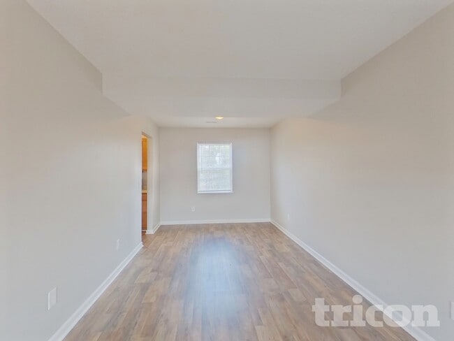 Photo - 175 Cascade Dr