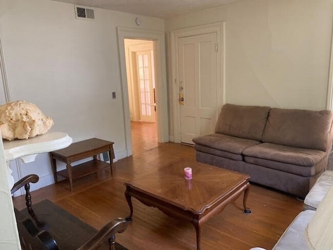 Photo - 7 University Pl Unit 2